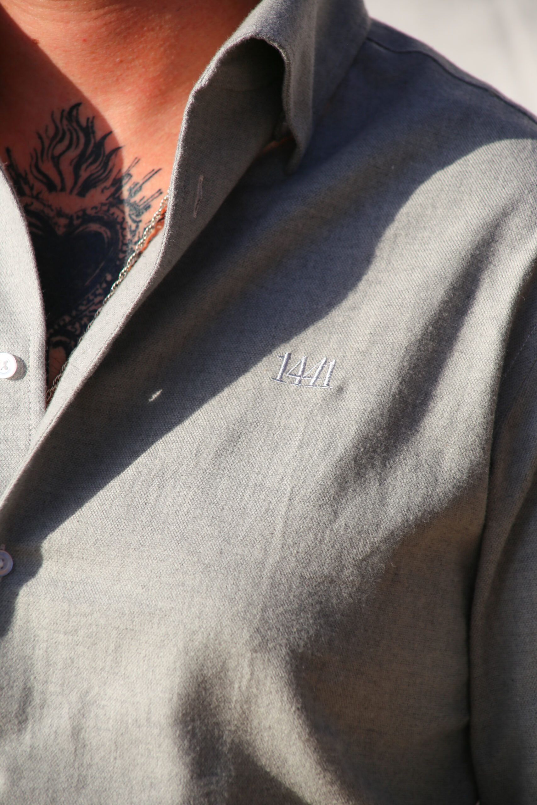 CAMISA FRANELA GRIS - Imagen 2