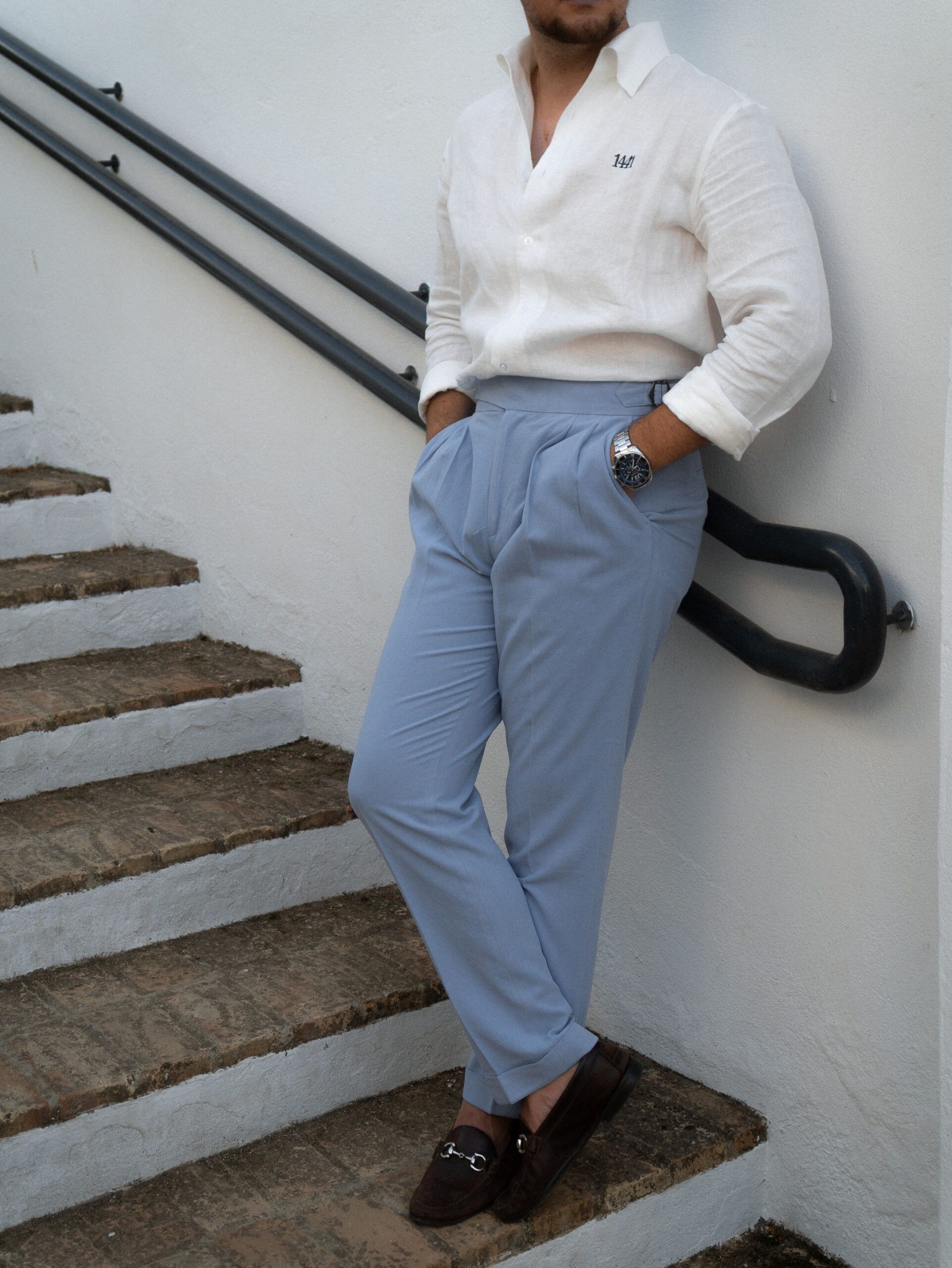 Pantalón gurkha lino celeste